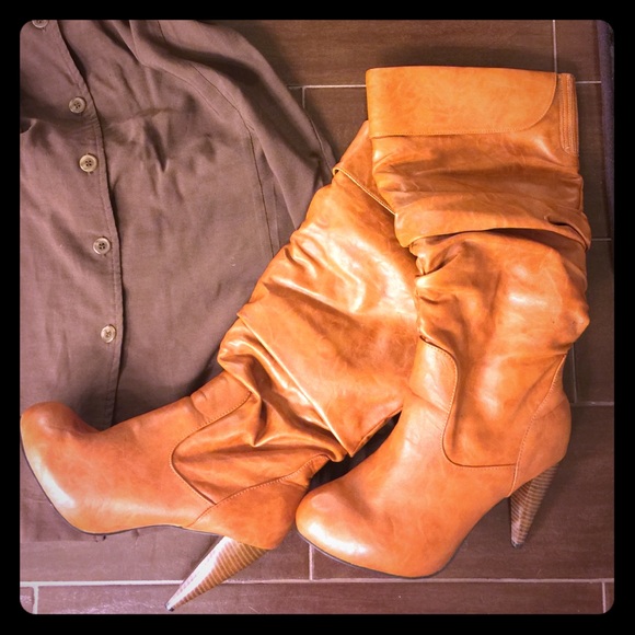 Camel Brown drape style boots size 8