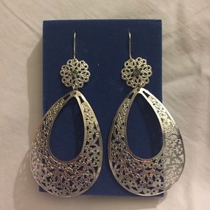 Teardrop earrings