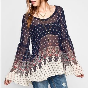 Blu Pepper bell sleeve top