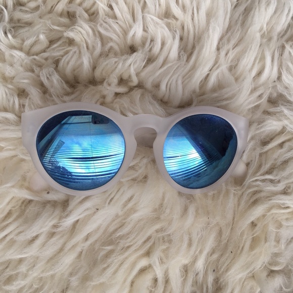 Blue mirrored glasses