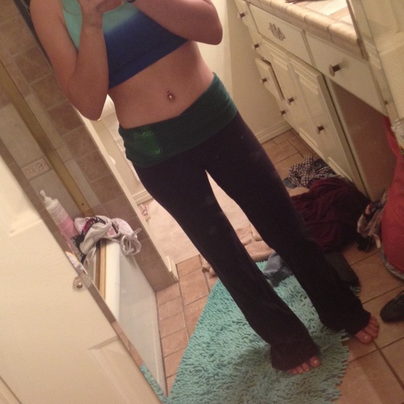 Pink/VS yoga pants - Picture 2 of 4