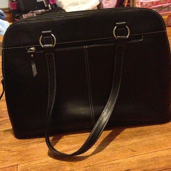 💚Black leather handbag!💚