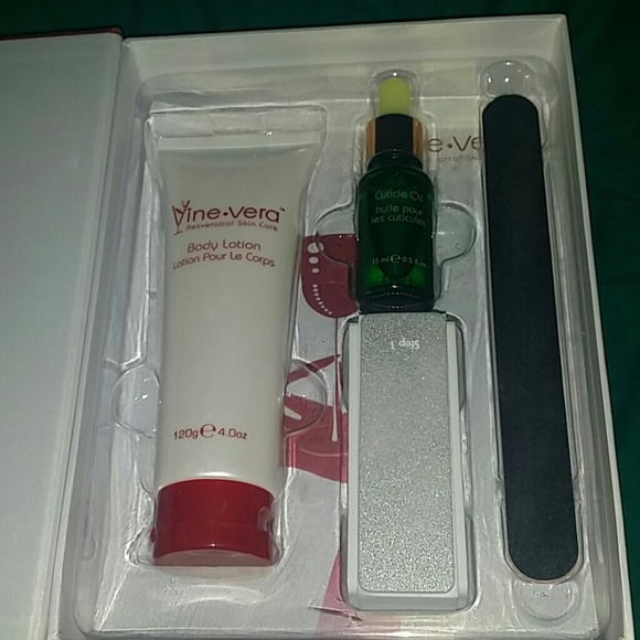 Vine vera manicure set