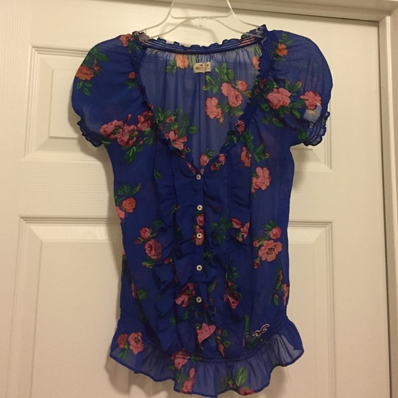 Hollister Ruffle Blouse 💛💙