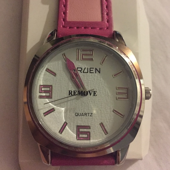 Pink faux leather watch - Picture 2 of 2