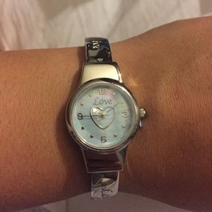 Live love laugh watch.