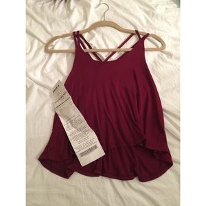 Tilly's burgundy crop top