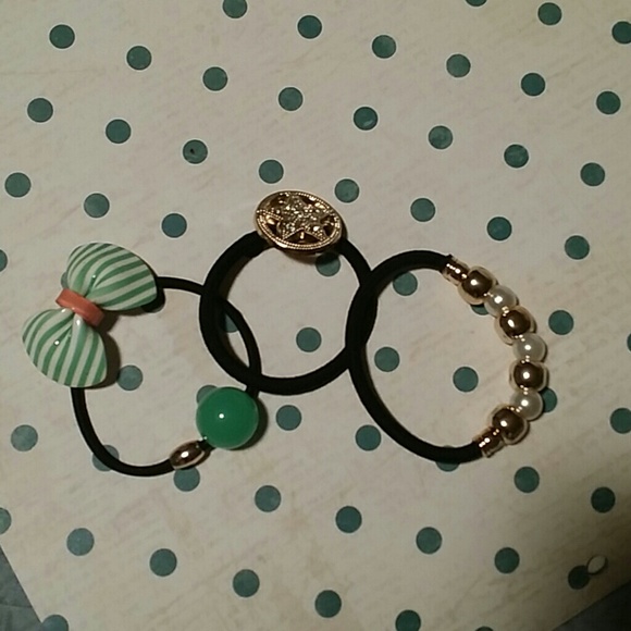 VERY CUTE HAIR BANDS - Picture 2 of 4