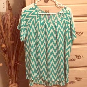 Chevron blouse nwot !!