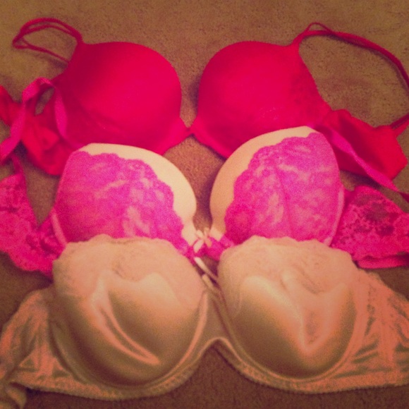🎉🎉🎉BUNDLE 34d Bras Victoria's Secret