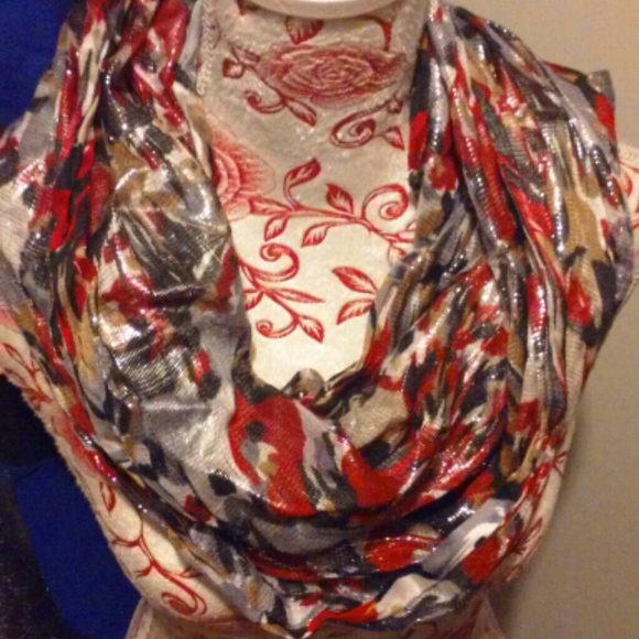 Infiniti scarf