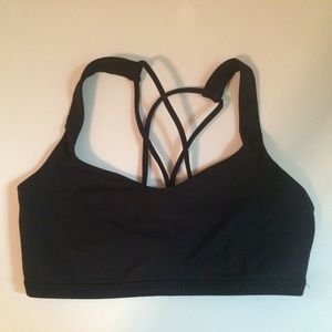 Lululemon free to be sports bra