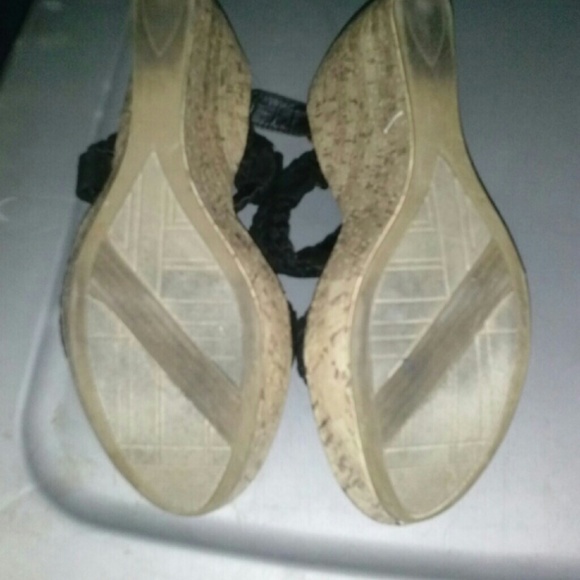 Shoes - Picture 3 of 4
