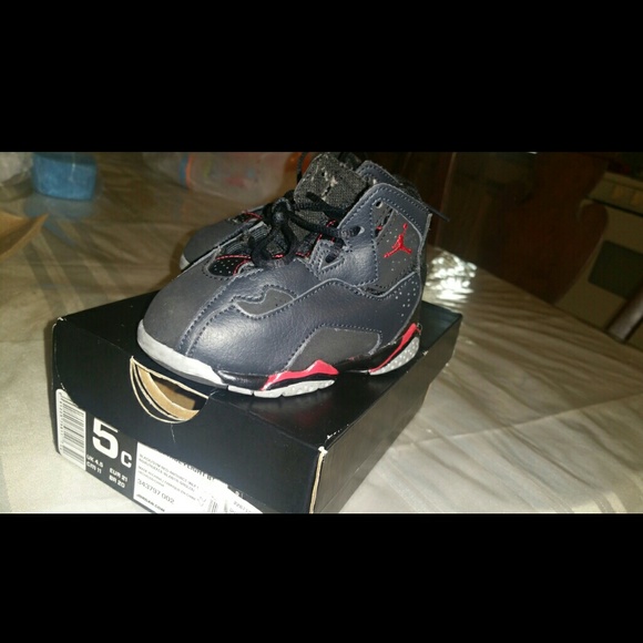 J'S - Picture 1 of 1