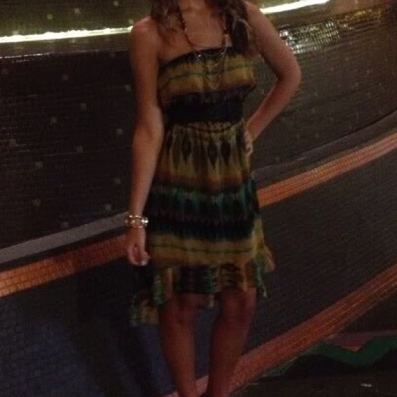 Dress - Picture 2 of 2