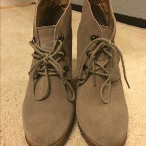 Steve Madden nude booties