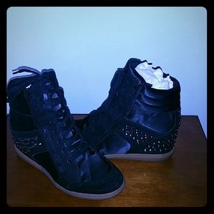 NWOT Black sneaker wedges