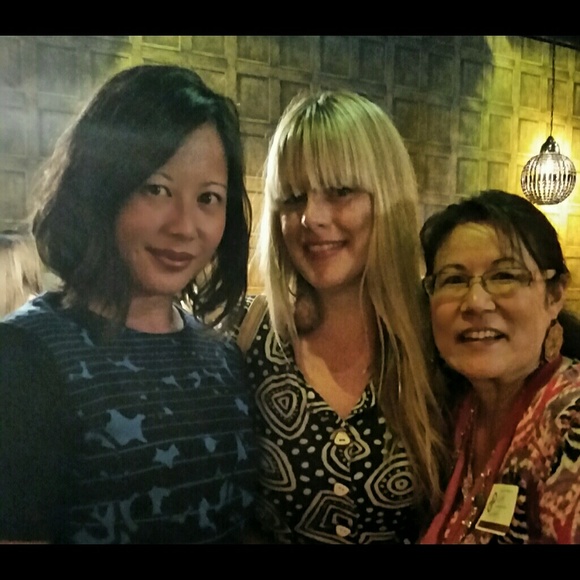 Meet Your Posher - Picture 3 of 4