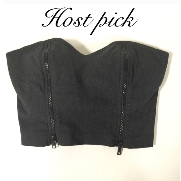 Studio F Tops - 🎉HP🎉 Sexy 2 Zipper crop Stretchy Top S XS