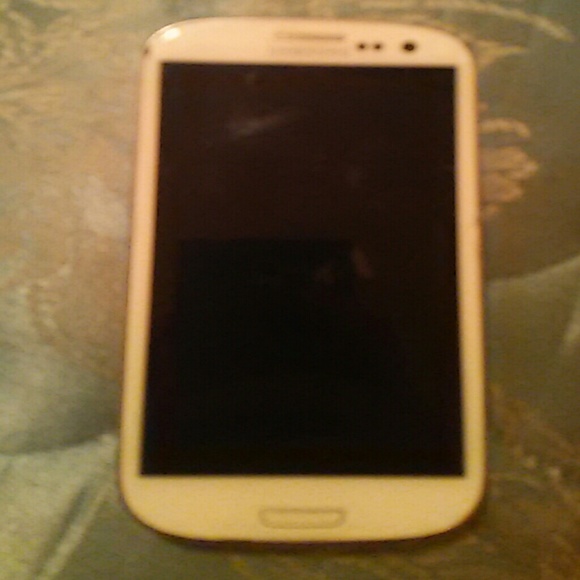 Slightly used samsung galaxy S3