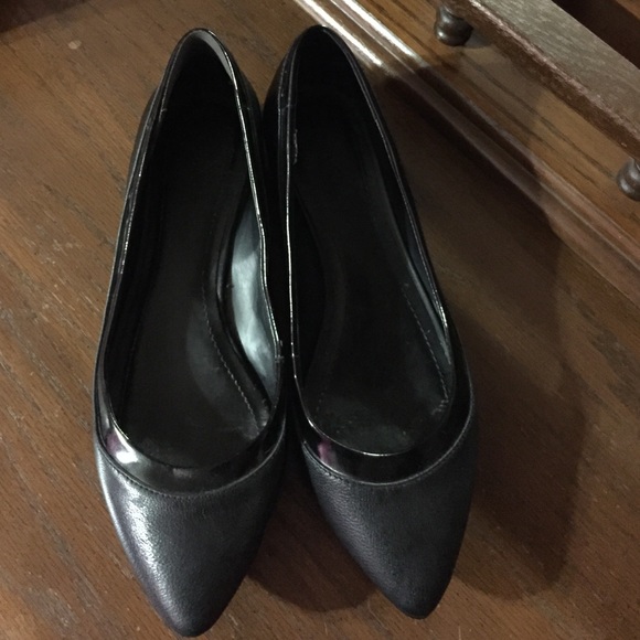 Bcbg black flats