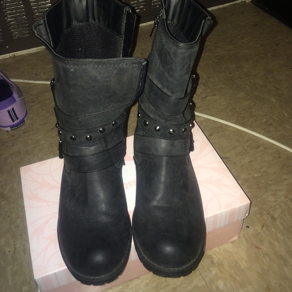 ****sold*** boots