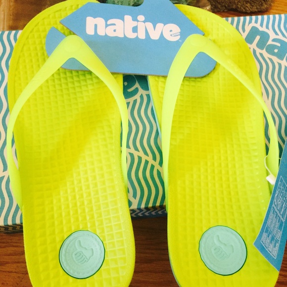 Sandals native shoes - Picture 2 of 2