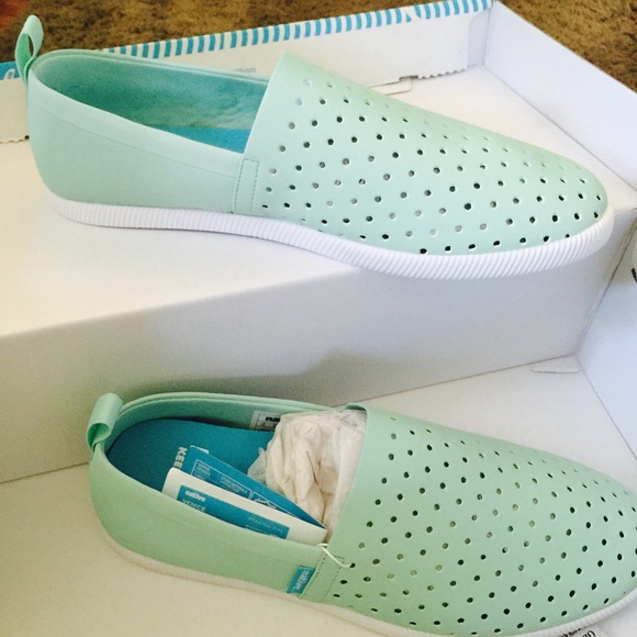 Native shoes SOLD😉😉😉😉 - Picture 2 of 2