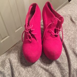 Hot pink wedges