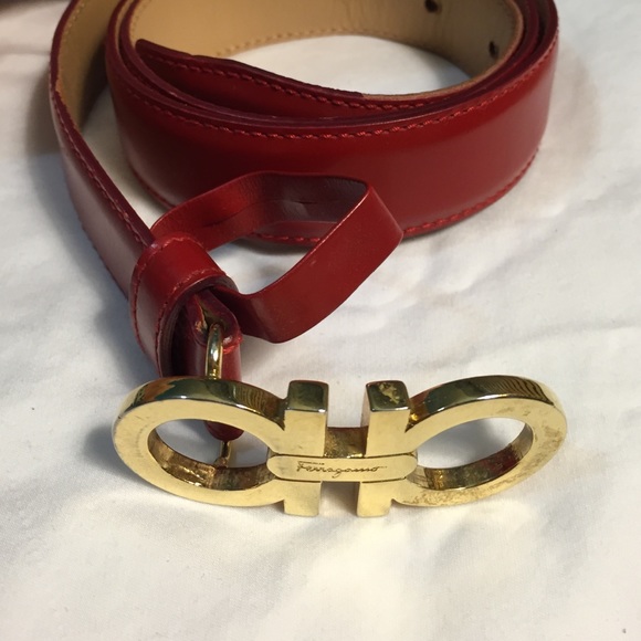 ORIGINAL RED LEATHER FERRAGAMO BELT FROM ITALY