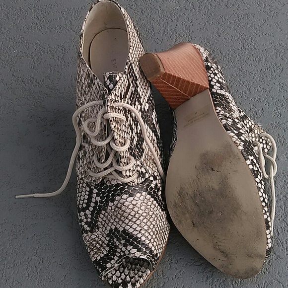 Snake Heels - Picture 4 of 4