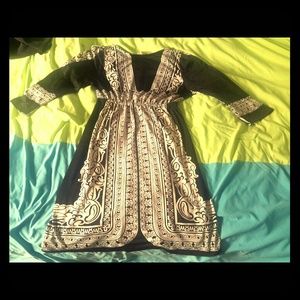 Pretty black and white summer dress for women smal