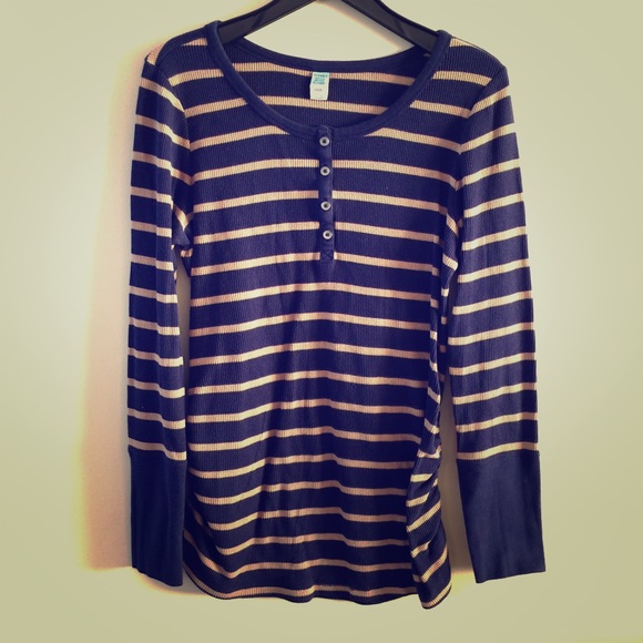 Old Navy Maternity Top (Lg)
