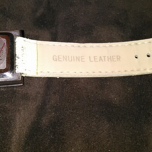 Watch - Picture 3 of 4
