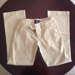American Eagle Khaki Pants Size 6 Short
