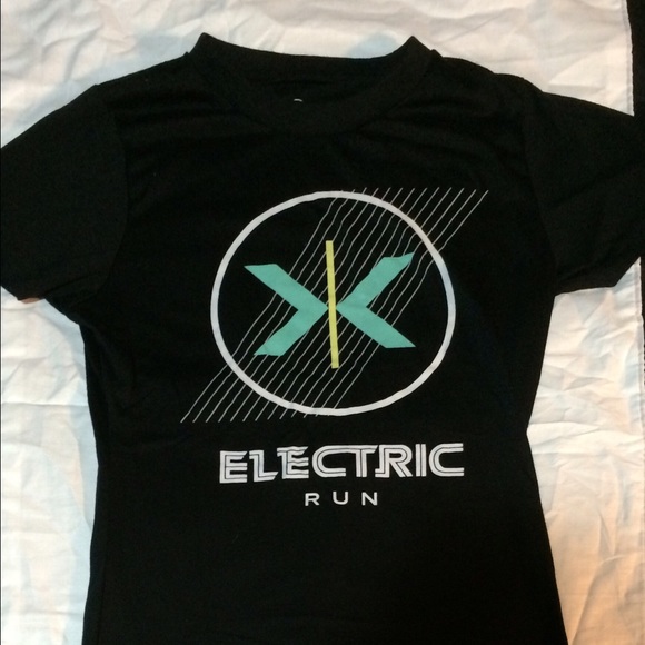 Electric run by neff shirt