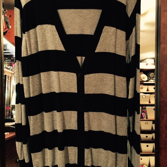 B/G sweater bundle