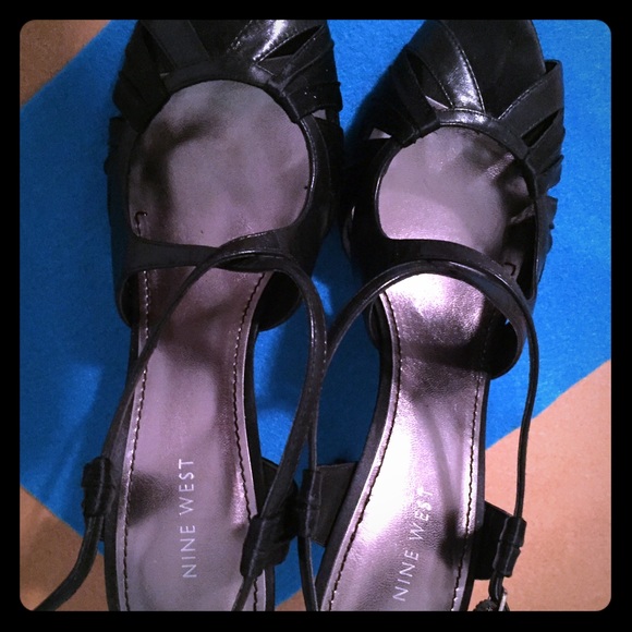 black nine west pumps