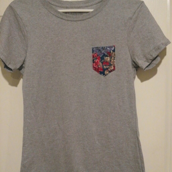 Pocket Tee - Picture 2 of 4