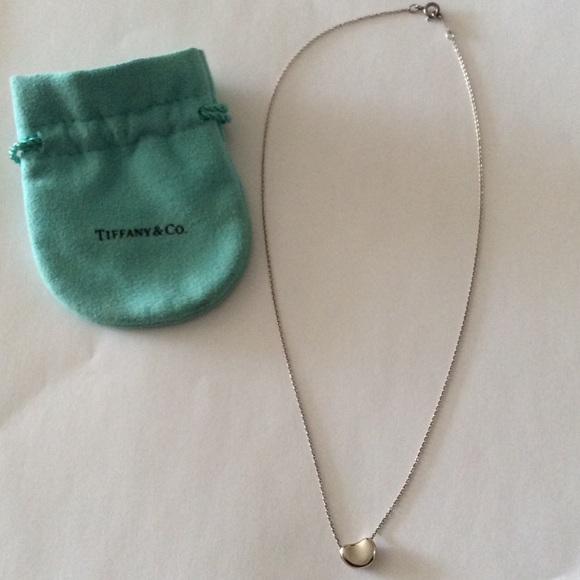 Tiffany classic Elsa Peretti small bean pendant