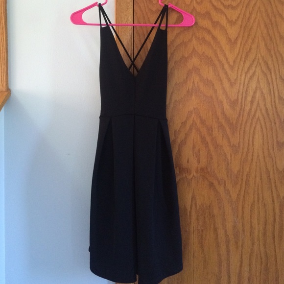 ‼️bundled‼️Low cut cross back dress