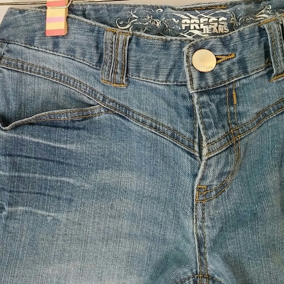 SOLD Express denim shorts - Picture 2 of 4