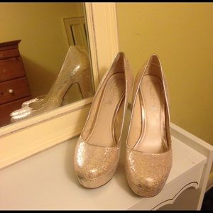 Gold Aldo pumps