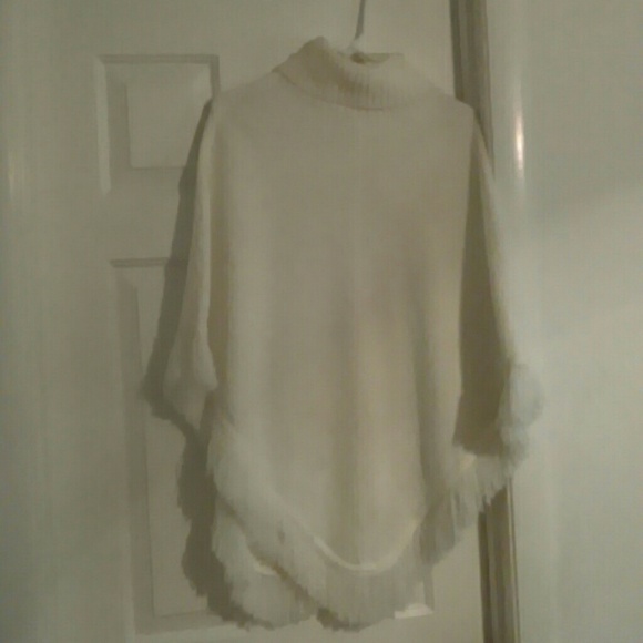 Woman's sweater shaw