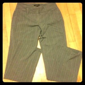 Feminine and classy striped work trousers!