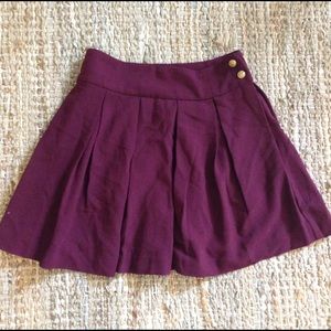 Burgundy pleated skirt with gold button & POCKETS
