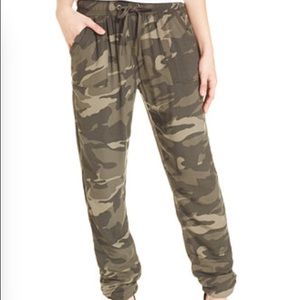 CAMO DRESSY SKINNY PANTS
