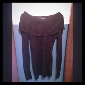 Off the shoulder black long sleeve shirt