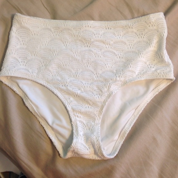 white crochet high waisted bikini bottoms