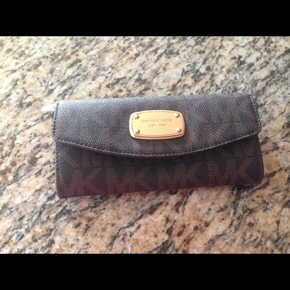 Michael Kors wallet